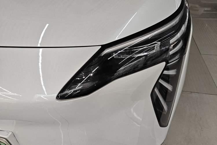 Used AION Y 2023 Younger