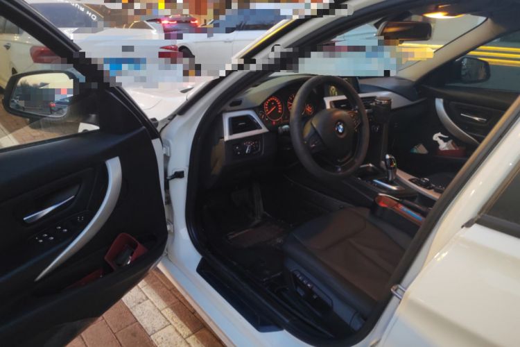 Used BMW 3 Series 2015 316i Active Edition Driver Seat