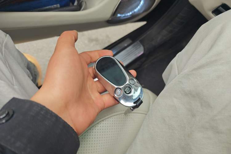 Used Mercedes-Benz S-Class 2012 S 300 L Business Standard Model