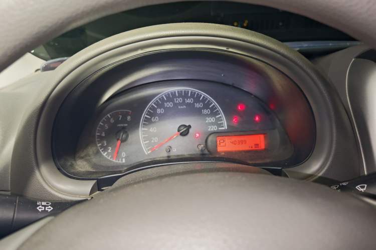 Used Nissan Sunny 2015 1.5XE CVT Comfort Edition Instrument Cluster