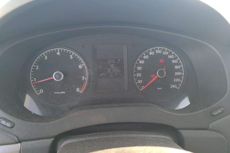 Used Volkswagen Sagitar 2012 1.6L Automatic Fashion Edition Odometer Close Up