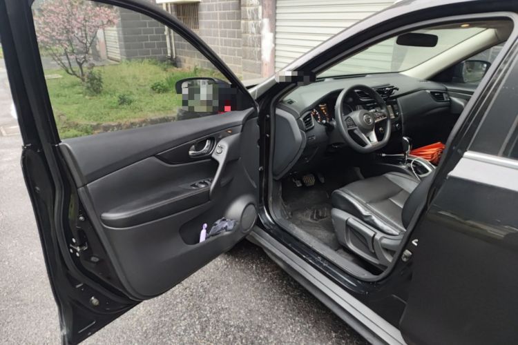 Used Nissan X-Trail 2017 2.0L CVT Comfort Edition 2WD Driver Seat