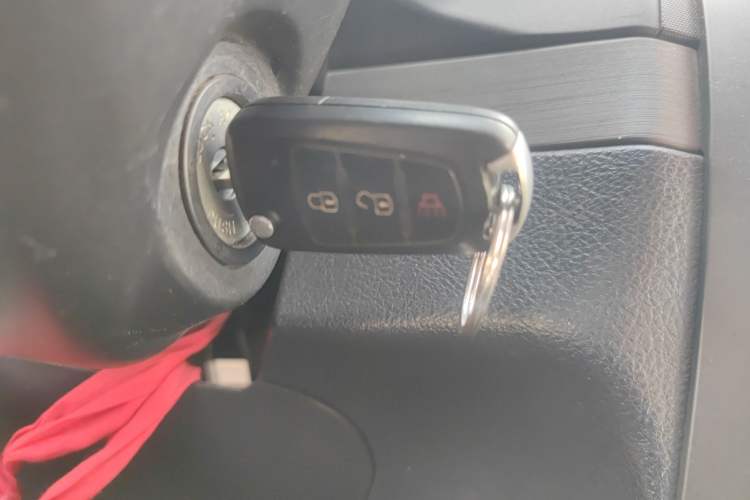 Used Haval H5 Classic 2013 Zhizun Edition 2.0L Manual Two-Wheel Drive Entry-Level Model