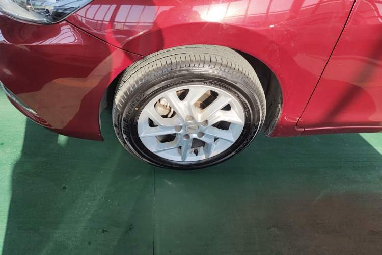 Used Nissan Tiida 2021 1.6L CVT Smart Drive Edition Left Front Wheel Hub