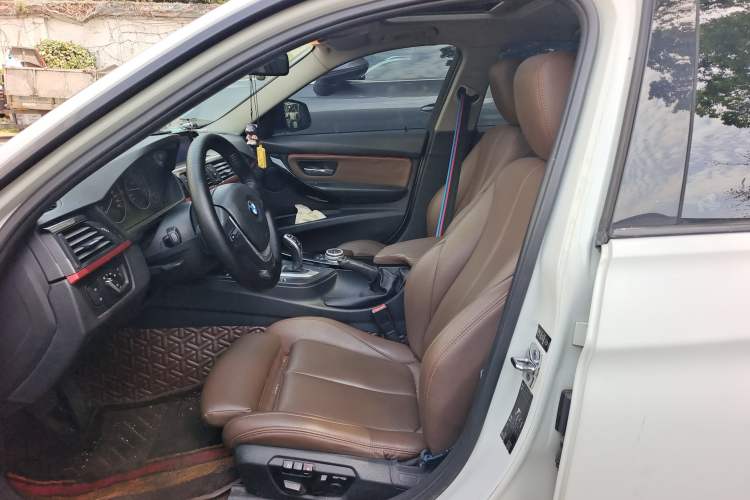 Used BMW 3 Series 2013 320i Sport Design Package Left Front Seat