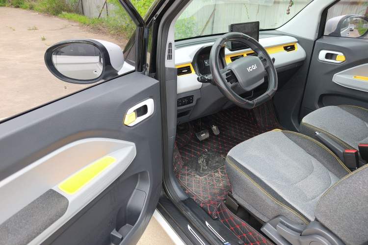 Used Chery QQ Ice Cream 2023 120km Ice Cream-Type Lithium Iron Phosphate Driver Seat