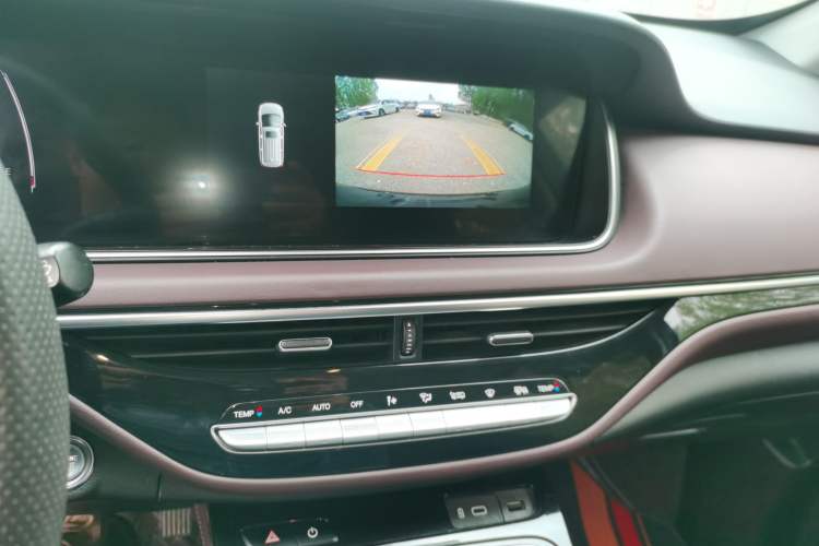 Used GAC Trumpchi M6 2023 PRO 270T DCT Luxury Edition Audio And AC Panel