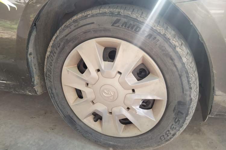 Used Baojun 630 2013 1.5L manual standard version