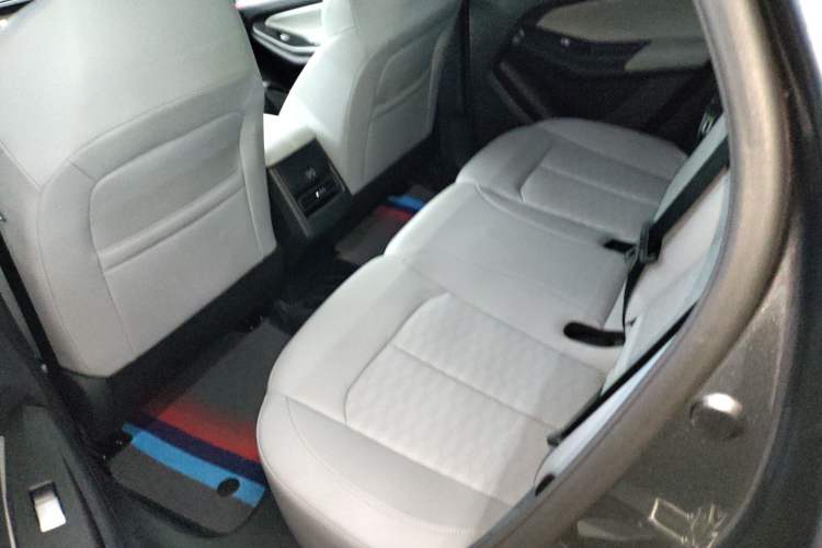 Used CHANGAN NEVO Q05 2025 Truly Delicious Version 125 Leading-Edge Edition Left Rear Seat