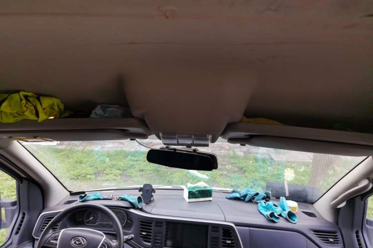 Used SAIC MAXUS Xintu V80 2021 2.0T Manual Classic Aoyuntong 127 PS Mid-axle Mid-roof 6/7/8/9-Seater
