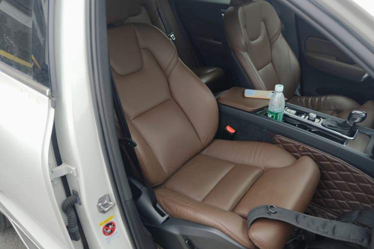 Used Volvo XC60 2021 T5 4x4 Smart Luxury Edition
