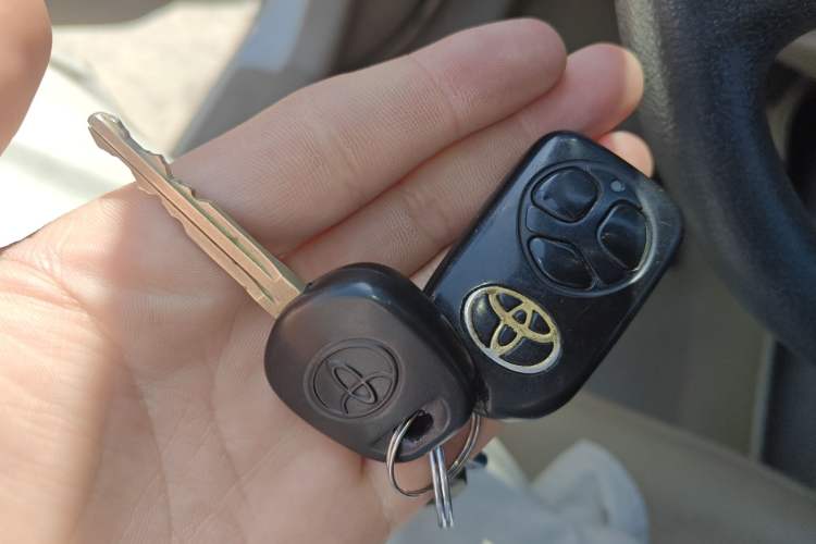 Used Toyota Corolla EX 2013 1.6L Automatic Luxury Edition