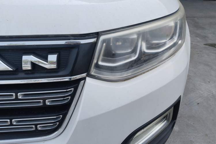 Used CHANGAN CS95 2017 2.0T Two-Wheel Drive Zhituo Edition Left Front Headlight