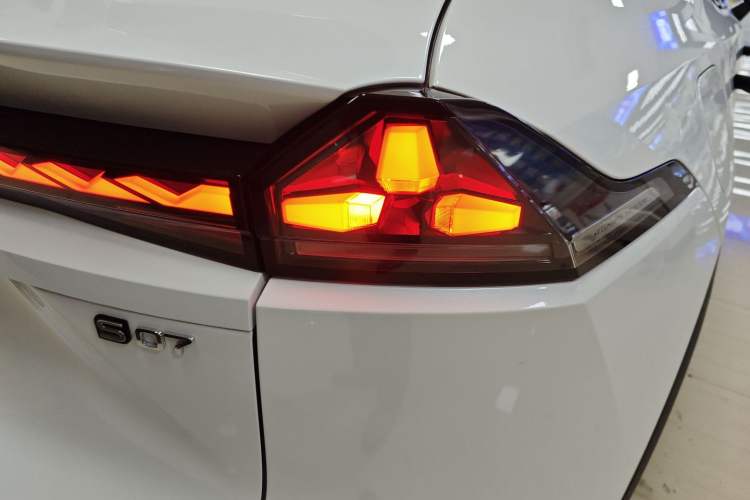 Used Deepal S07 2026 230Ultra with Huawei Qiankun ADS SE Edition Right Rear Taillight