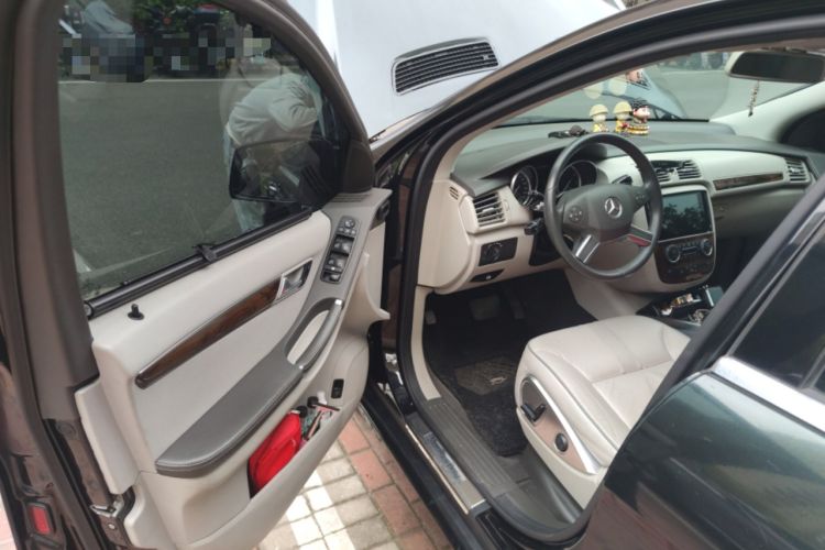 Used Mercedes-Benz R-Class 2011 R 350 L 4MATIC