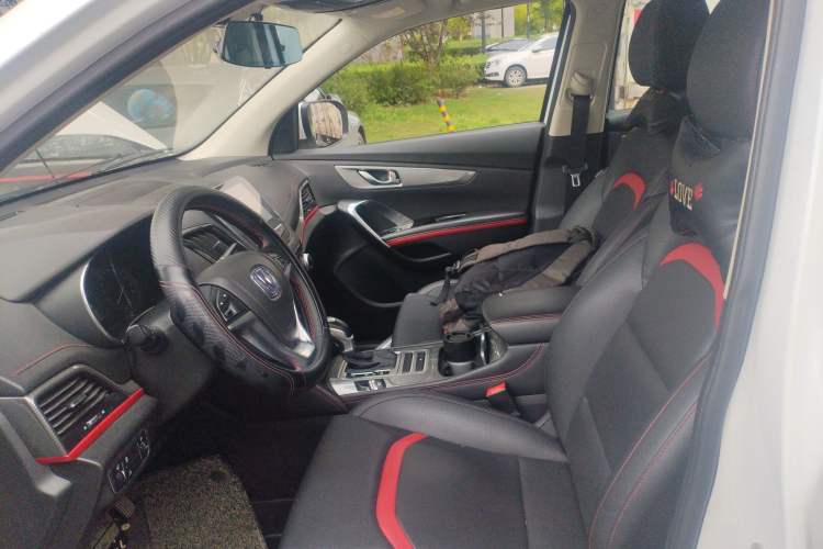 Used CHANGAN CS55 2019 1.5T Automatic Colorful Edition China VI Standard
