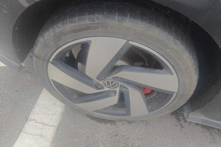 Used Volkswagen Golf GTI 2023 380TSI DSG GTI Right Rear Wheel Hub