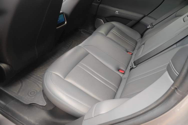 Used Xiaomi Auto YU7 2025 Ultra-Long Range Rear-Wheel Drive Version Left Rear Seat