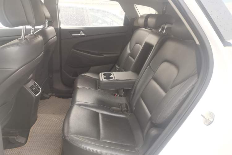 Used Hyundai Tucson 2015 1.6T Dual-Clutch Two-Wheel-Drive Smart Model
