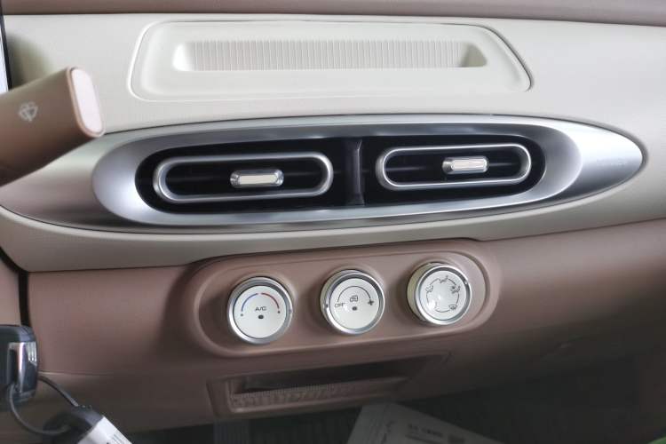 Used Wuling Hongguang MINIEV 2025 Four-Door Version Advanced Edition
