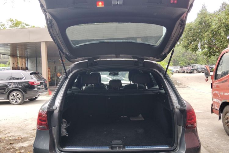 Used Mercedes-Benz GLC 2020 Facelift GLC 300 L 4MATIC Dynamic Edition Trunk