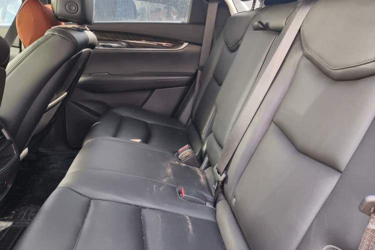Used Cadillac XT5 2018 28E Four-Wheel Drive Tech Version Left Rear Seat