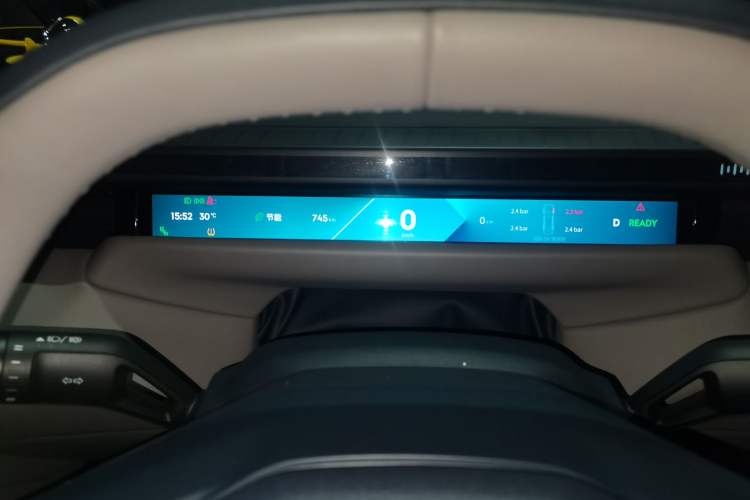 Used Lynk & Co Z10 2025 95 kWh 766 km Range Rear-Wheel Drive Max