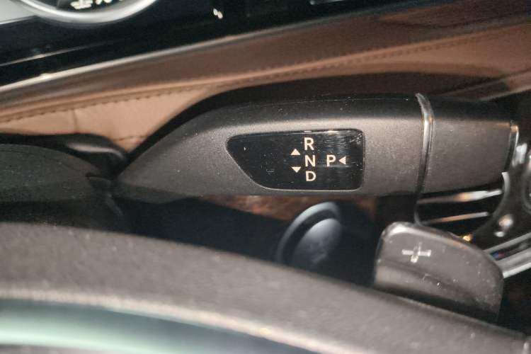 Used Mercedes-Benz S-Class 2014 S 320 L Business Model