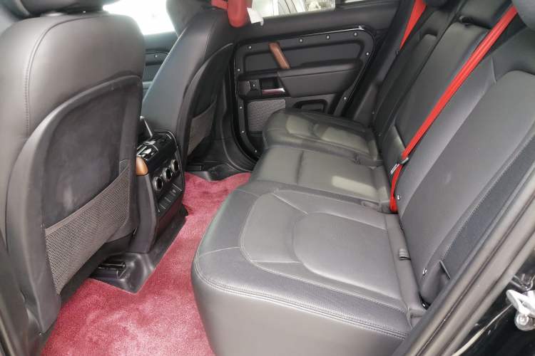 Used Land Rover Defender 2023 Facelift 110 3.0T P400 X-DYNAMIC HSE Left Rear Seat