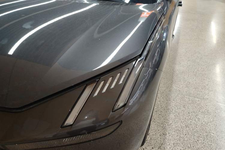 Used Lynk & Co Z10 2025 95 kWh 766 km Range Rear-Wheel Drive Max