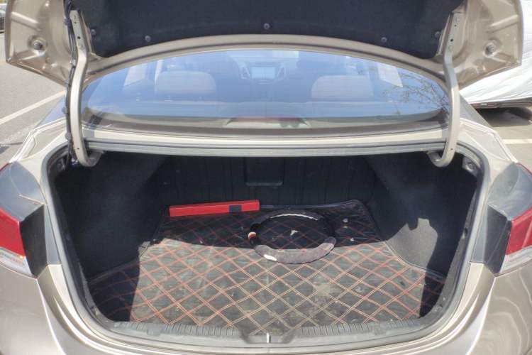 Used Hyundai Elantra (5th Generation / Langdong) 2015 1.6L Automatic Leading Model Trunk