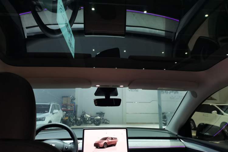 Used Tesla Model Y 2023 Rear-Wheel-Drive Version
