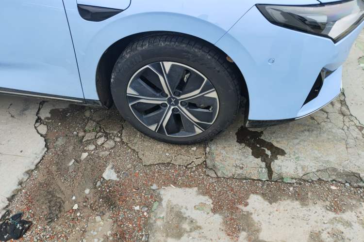 Used XPeng P5 2022 600P Right Front Wheel Hub