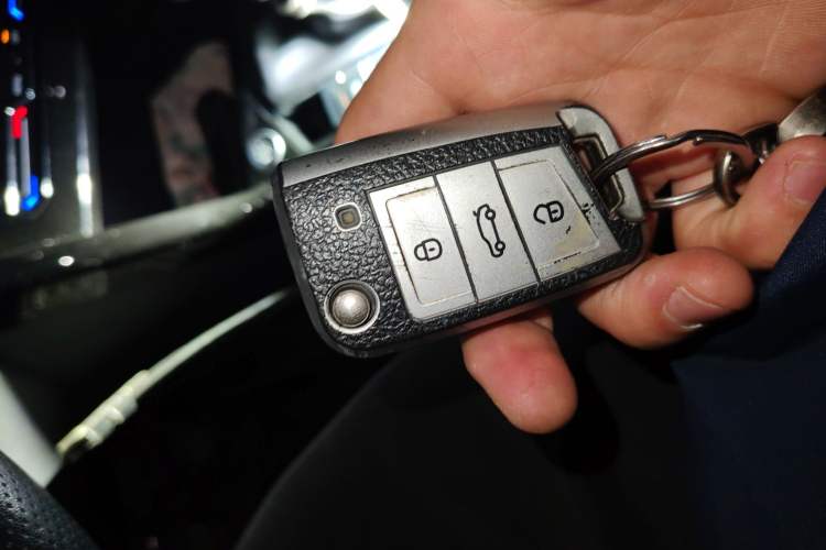 Used Volkswagen Tayron 2021 330TSI Two-Wheel Drive Luxury Smart Connectivity Version Vehicle Key