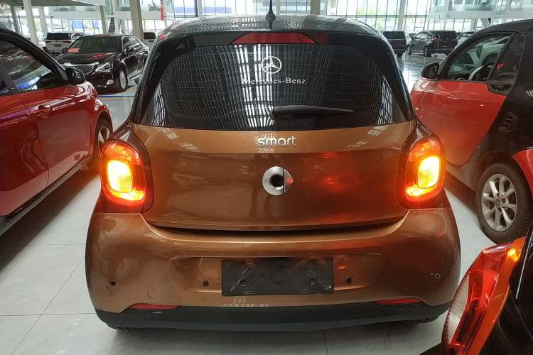Used smart forfour 2016 1.0L 52 kW Dynamic Edition