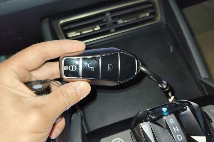 Used BYD Qin L 2024 DM-i 120KM Leading Model Vehicle Key