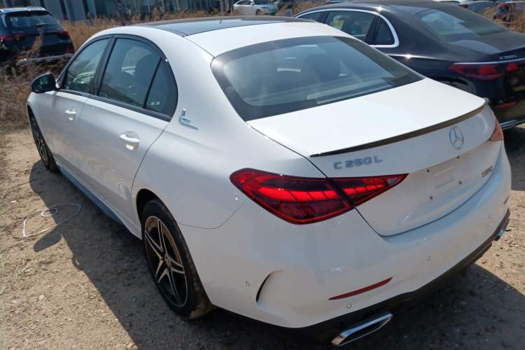 Used Mercedes-Benz C-Class 2024 Facelifted C-Class 260 L Night Edition Sports Version Exterior 2