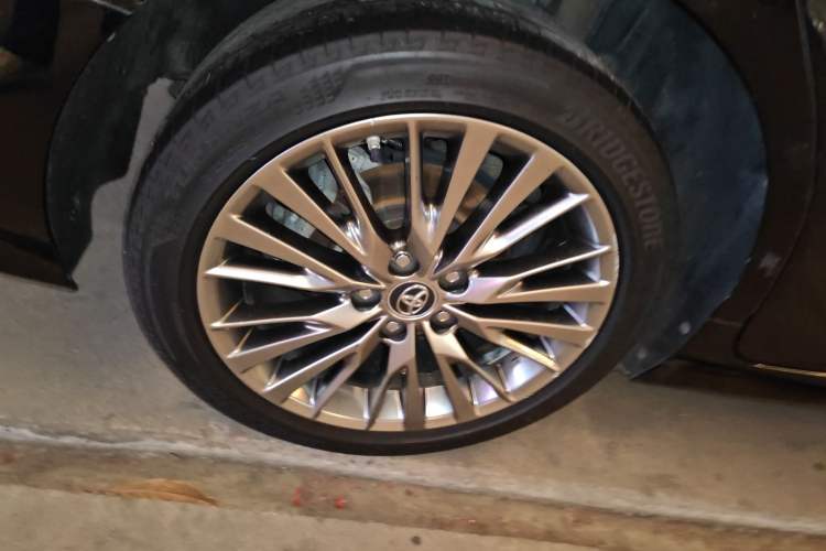 Used Toyota Camry 2018 Dual-Engine 2.5 HG Luxury Edition
