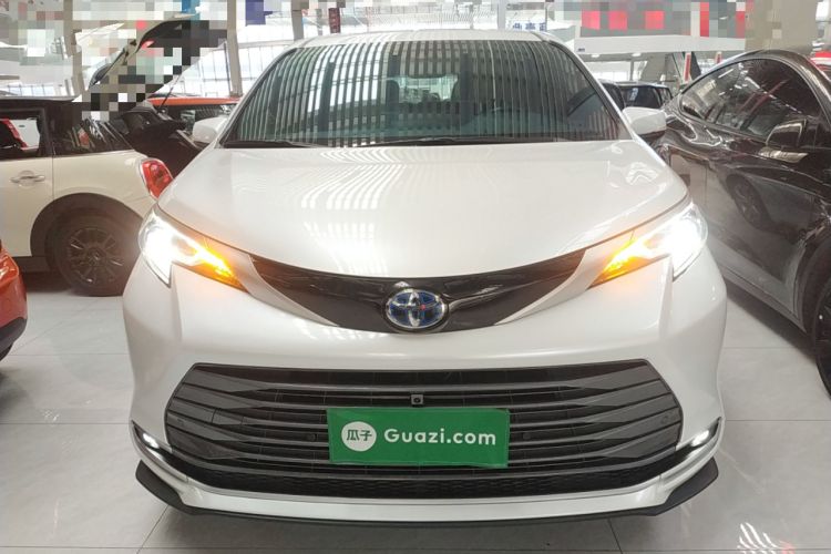 Used Toyota SIENNA 2023 2.5L Hybrid Ultimate Edition Front