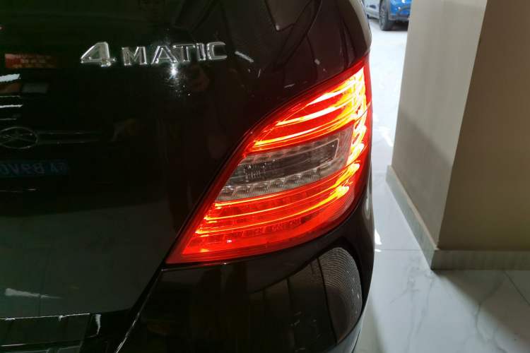 Used Mercedes-Benz R-Class 2014 R 320 4MATIC Business Model
