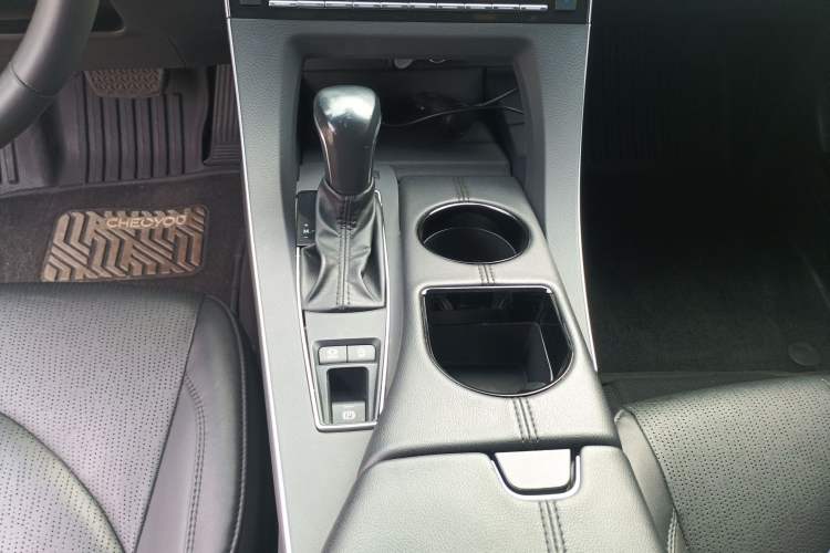 Used Toyota Avalon 2019 2.0L Luxury Edition China VI Standard
