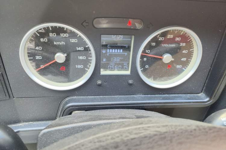 Used Iveco Daily 2017 2.5T A35 Passenger Van 5-7 Seats Model 47Z5 Instrument Cluster