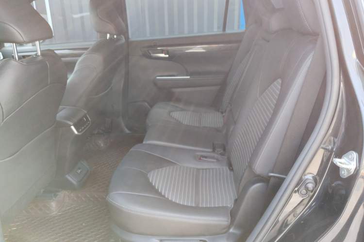 Used Toyota Crown Kluger 2022 2.5L HEV Four-Wheel Drive Luxury Edition Left Rear Seat