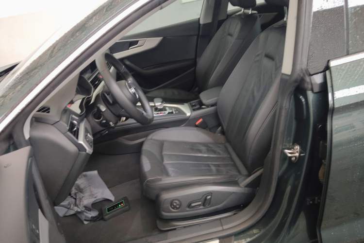 Used Audi A5 2017 Sportback 45 TFSI Fashion Model Left Front Seat