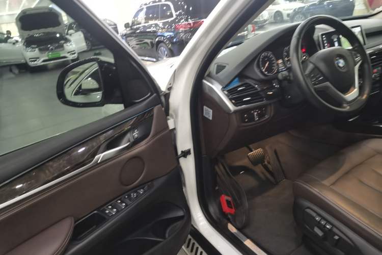 Used BMW X5 2018 xDrive28i Driver Seat
