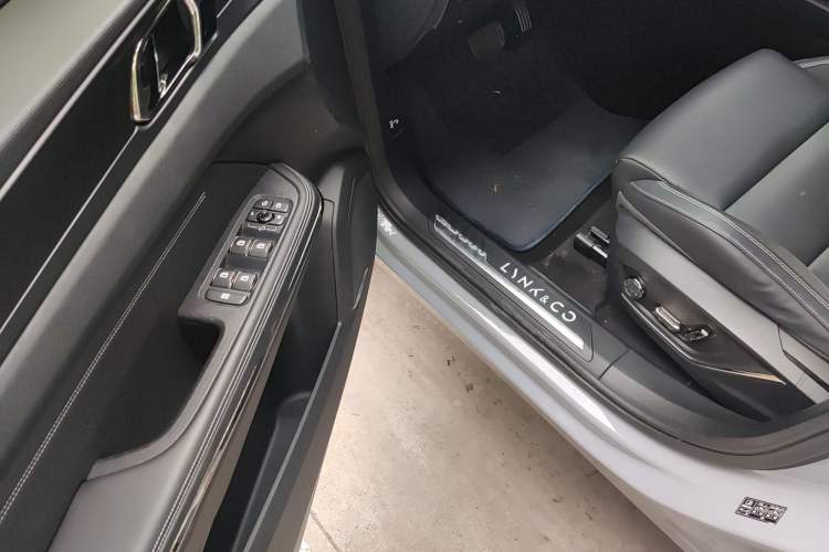 Used Lynk & Co 01 2023 1.5TD EM-F PM Driver Seat