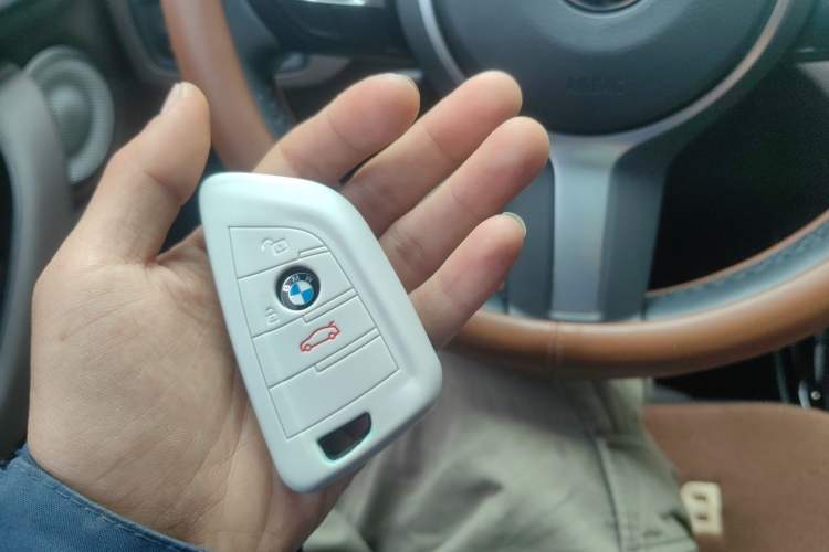 Used BMW X1 2021 sDrive20Li Premium Edition Vehicle Key