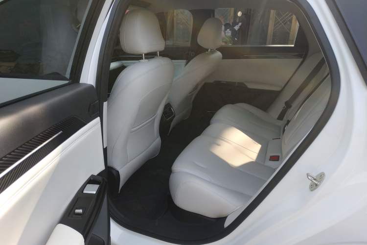 Used Geely Galaxy L6 2023 125km Starship
