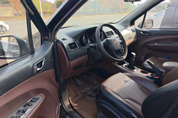 Used FORTHING Joyear X5 2016 1.6L Manual Luxury Edition
