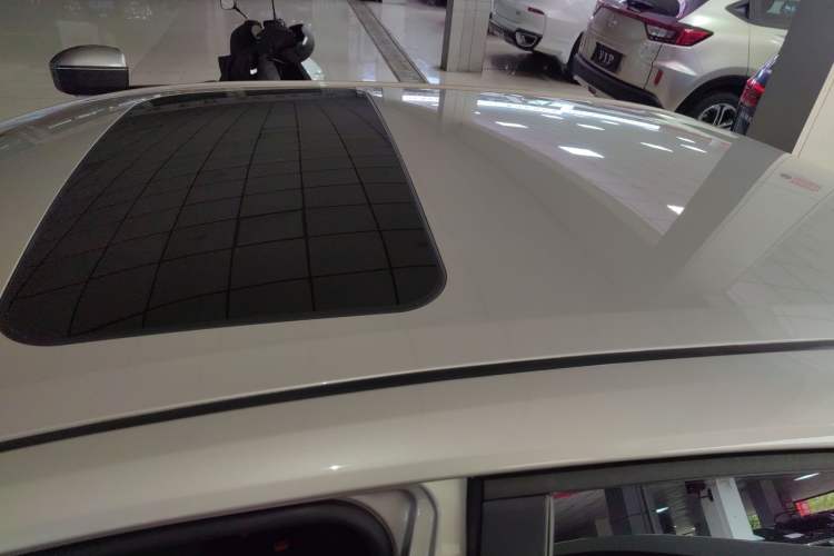 Used Toyota Levin 2023 Smart Electric Hybrid Dual-Engine 1.8L Sport Edition Roof